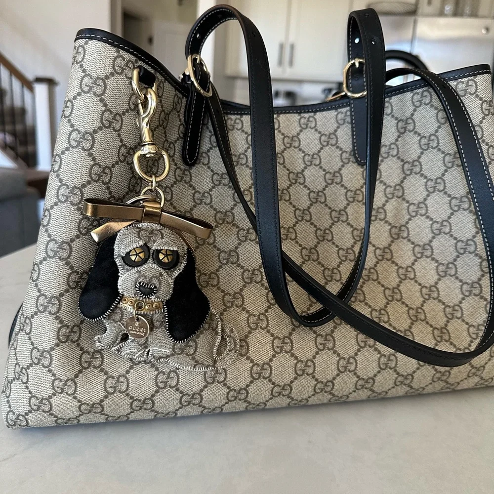 Gucci Guccioli Hound Dog Charm Keychain Collectible - Picture 6 of 6
